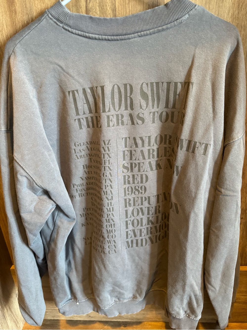 Taylor Swift The Eras Tour Gray Crewneck Sweatshirt Size Large